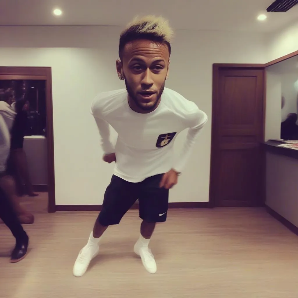 Neymar nhảy theo &quot;Dance Monkey&quot; trên mạng xã hội