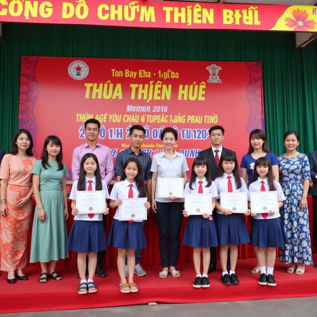 Lễ chúc mừng học sinh đạt giải thi học sinh giỏi tỉnh Thừa Thiên Huế